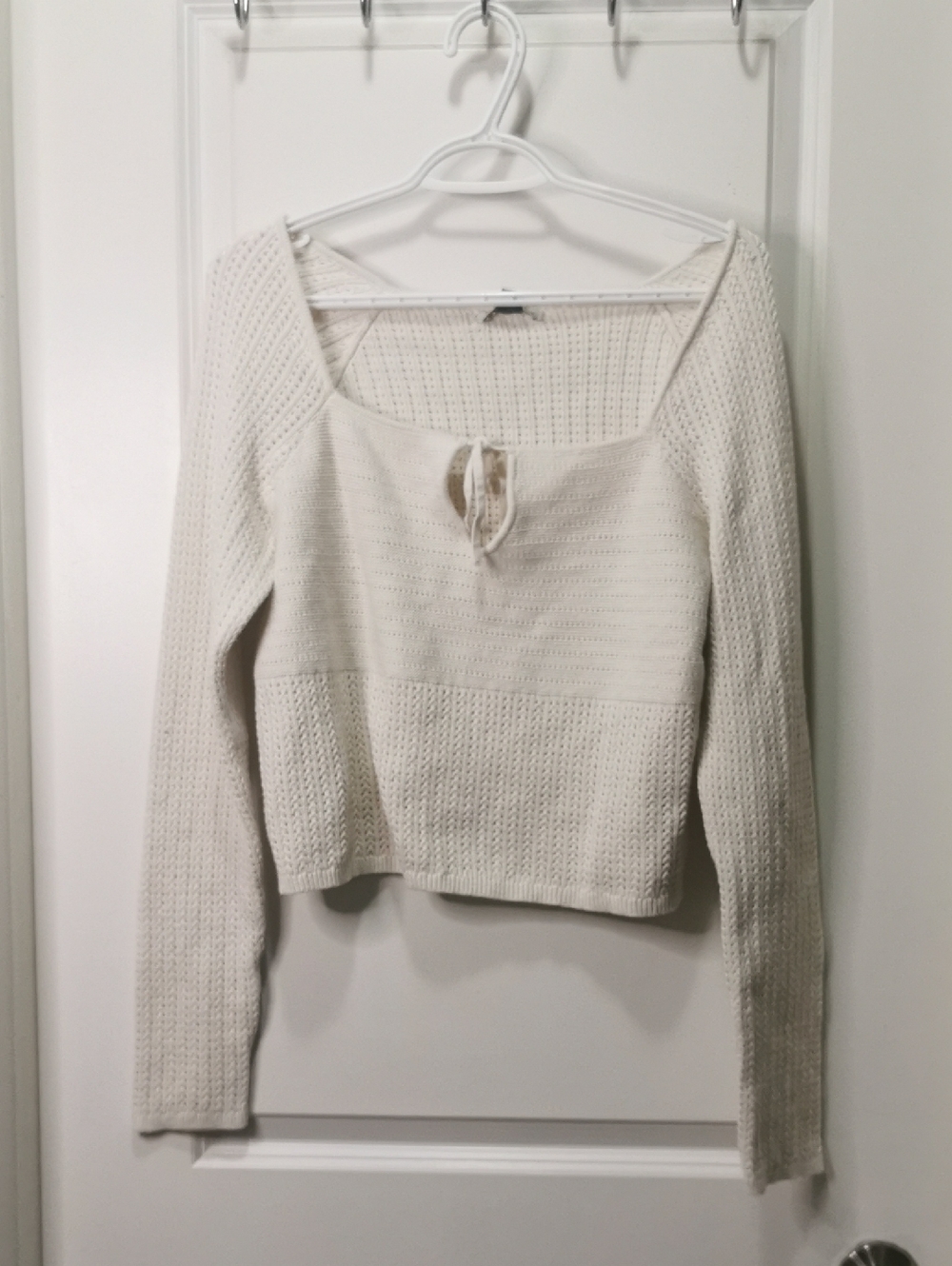 American‎ Eagle Cream Open-Knit Sweater Top with Tag Detail